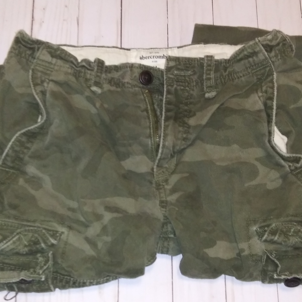 Abercrombie Kids size 14 Camo Pants